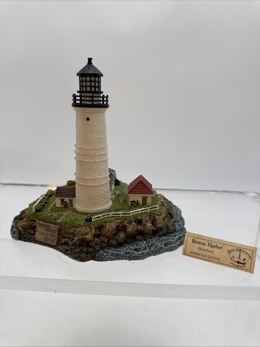 Harbour Lights 1999 Boston Harbor, MA #402R Lighthouse Figurine Nautical READ
